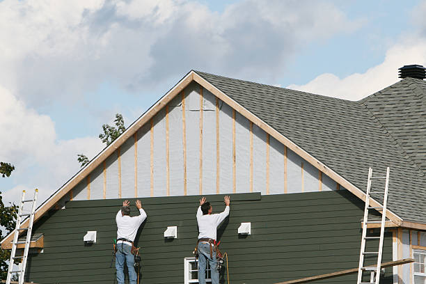 Professional Siding technician working in West Friendship, MD